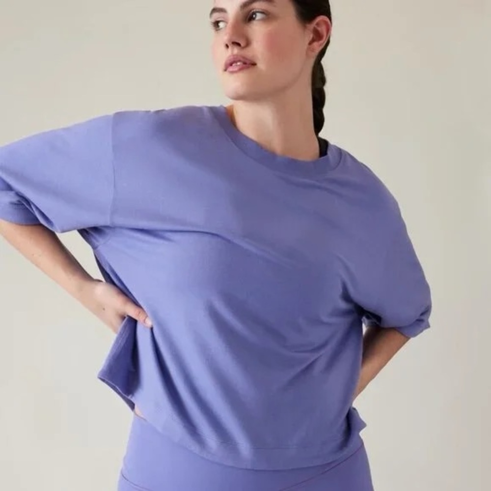 Athleta Women’s Bliss Crew Neck Short Sleeve Open-Back Sweatshirt – Small – NWOT
